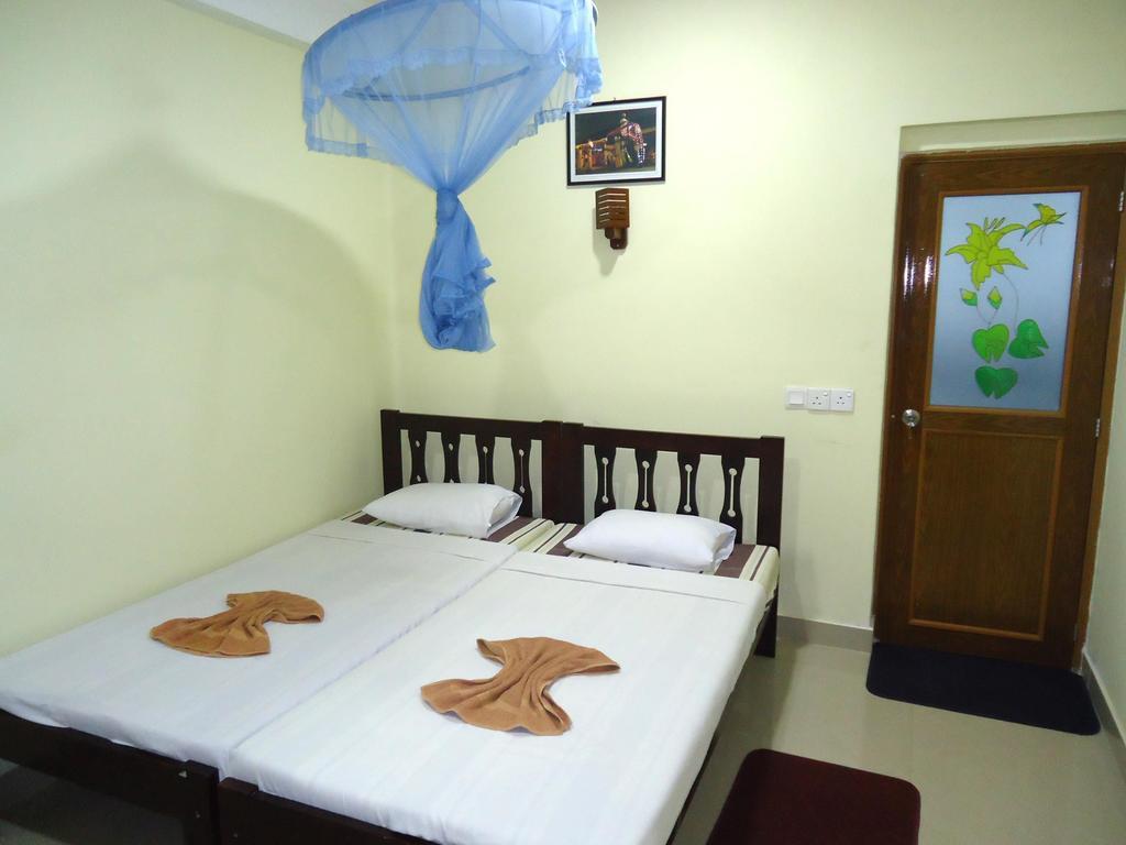 Green Woods Guest Kandy Room photo